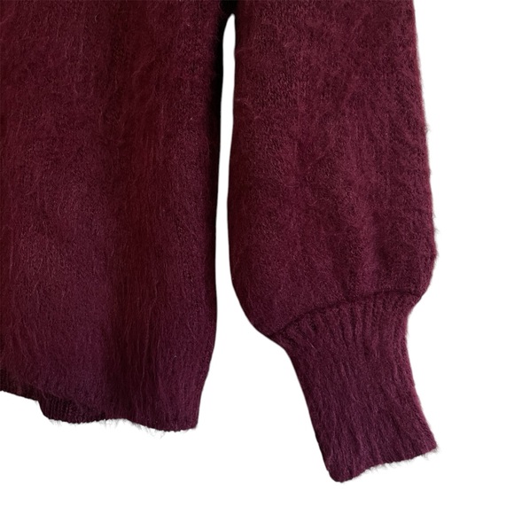 NWT Nordstrom BP Women’s Small Burgundy Fuzzy Furry Oversized V Neck Sweater - Picture 3 of 6